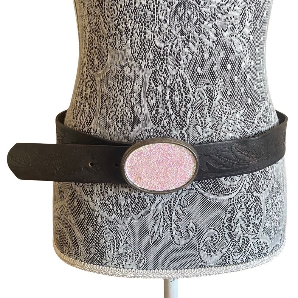 Hipwear Floral Tooled Leather Belt With Sparkly Buckle Size Large